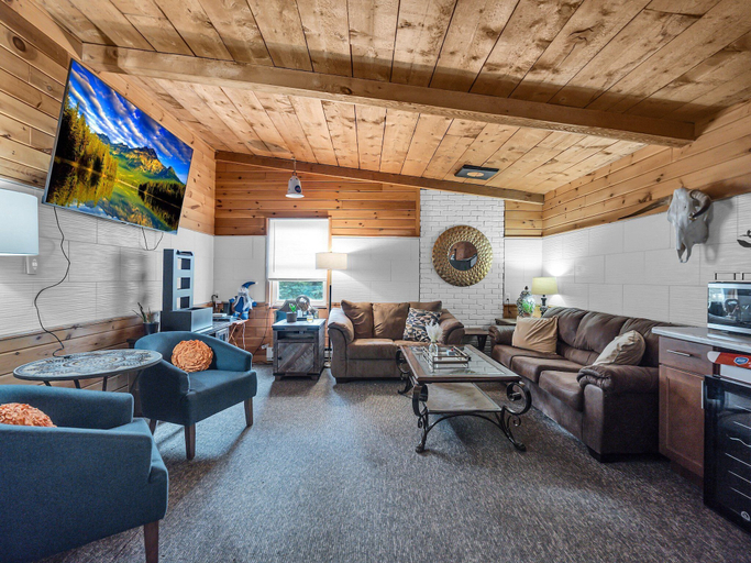 Others 1, Timberline Lodge, Cattaraugus