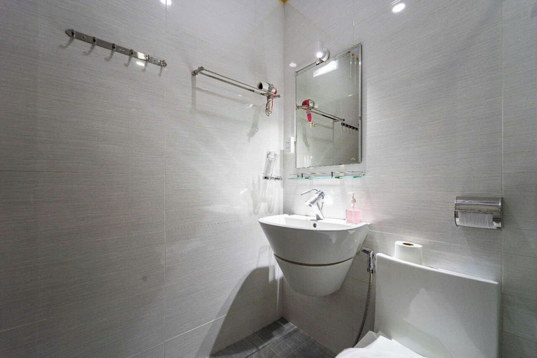 Bathroom 4, Diamond Luxury Ben Thanh, District 1