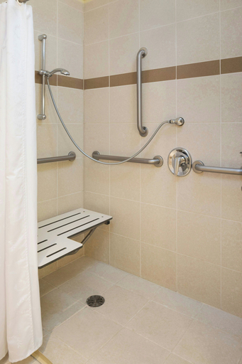 Bathroom 4, Sheraton Bloomington Hotel, Hennepin