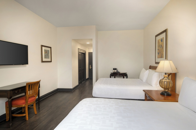 Bedroom 3, Le Richelieu Hotel, Orleans