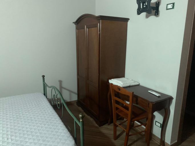 Bedroom 2, Agri San Bonaventura, Avellino