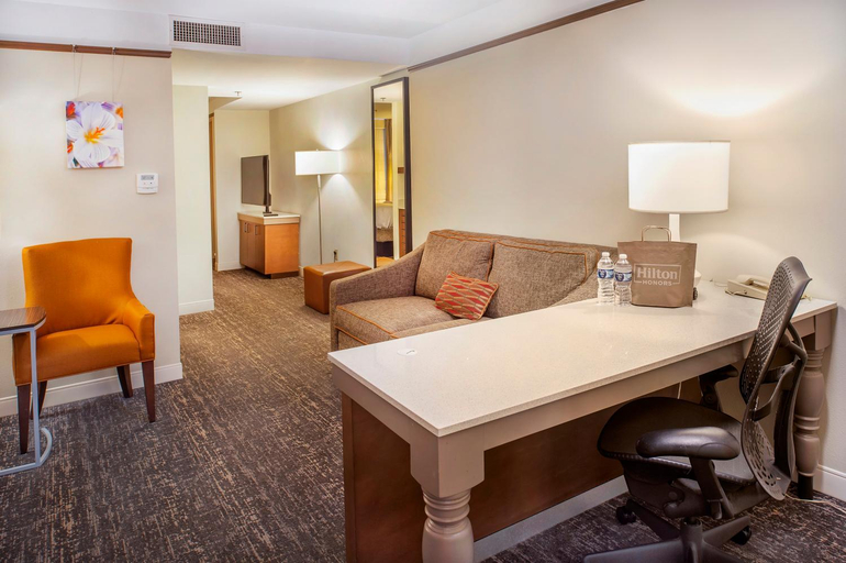 Bedroom 3, Hilton Garden Inn St. Louis/Chesterfield, Saint Louis