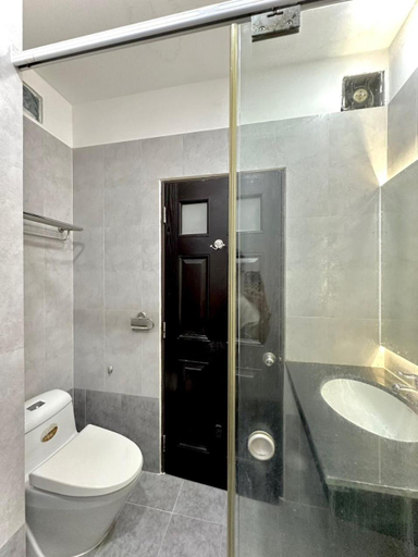 Bathroom 5