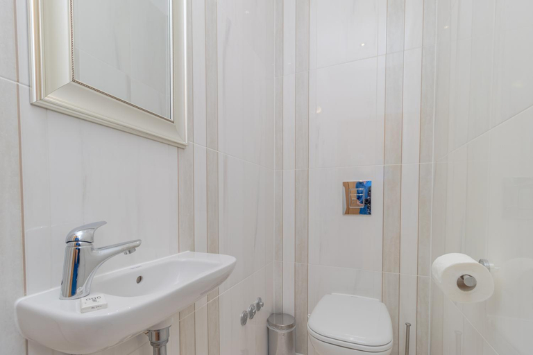 Bathroom 3, Villasanta De Luxe Apartments with Pool, Omiš