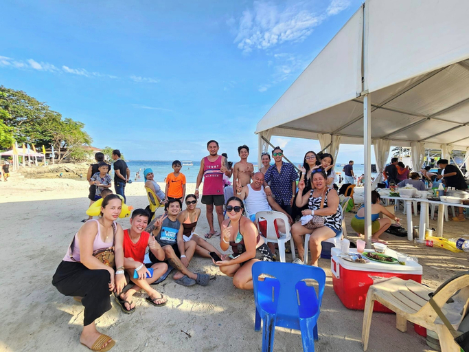 Food & Drinks 4, The Beach Park hadsan by Hiverooms, Lapu-Lapu City