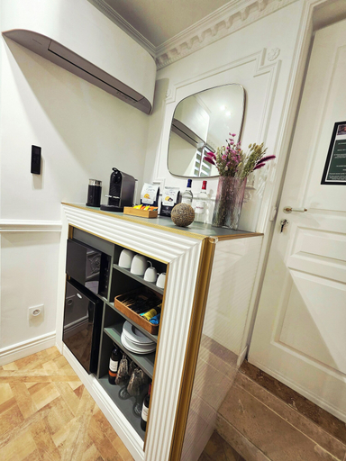 Dining Room 4