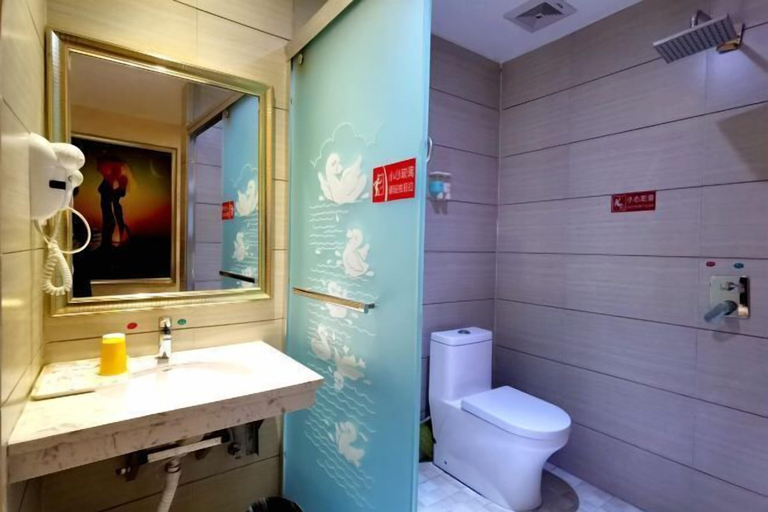 Bathroom 3, Fubang Hotel, Yichun