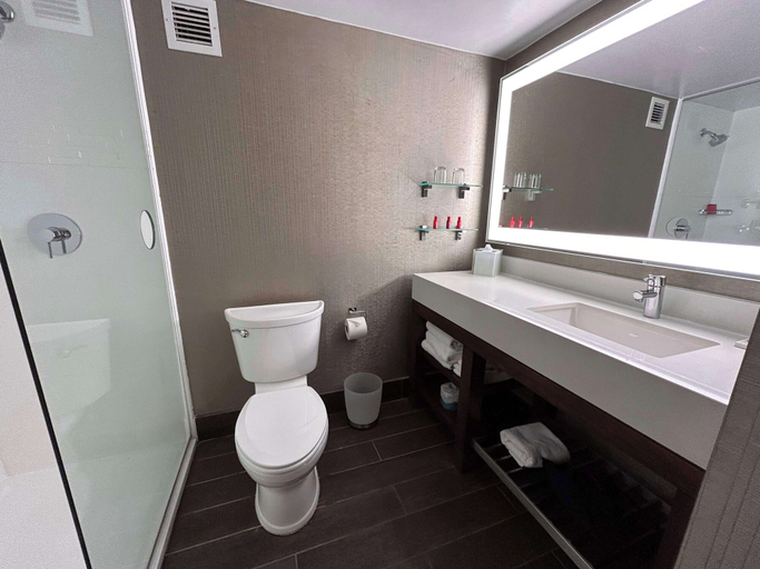 Bathroom 4