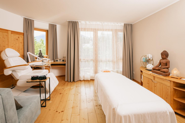 Bedroom 3, Naturhotel Landhof Irschen, Spittal an der Drau