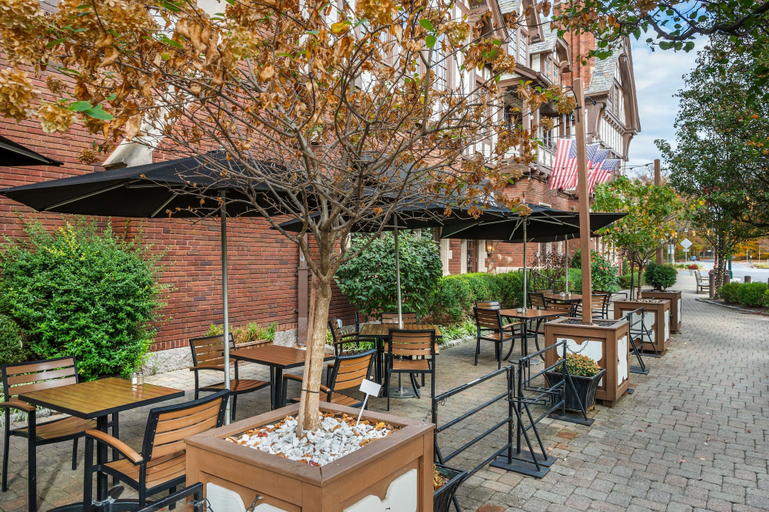 Food & Drinks 5, Best Western Premier Mariemont Inn, Cincinnati