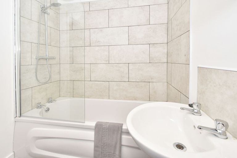 Bathroom 3, Townhouse @ Neville Street Stoke, Stoke-on-Trent