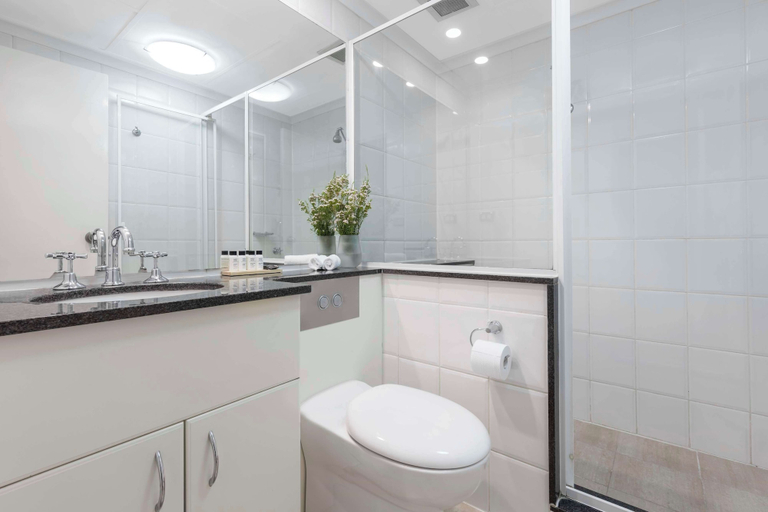 Bathroom 19