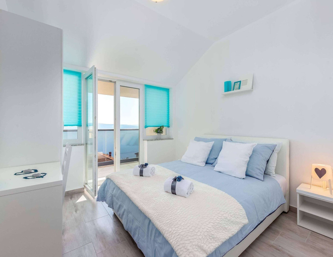 Bedroom 3, Charming Villa in Dramalj with Hot Tub, Crikvenica