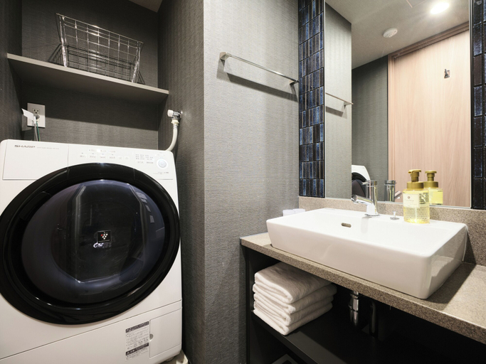 Bathroom 19