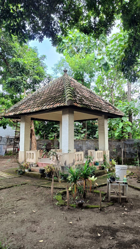 Exterior 1
