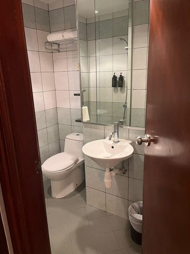 Bathroom 15