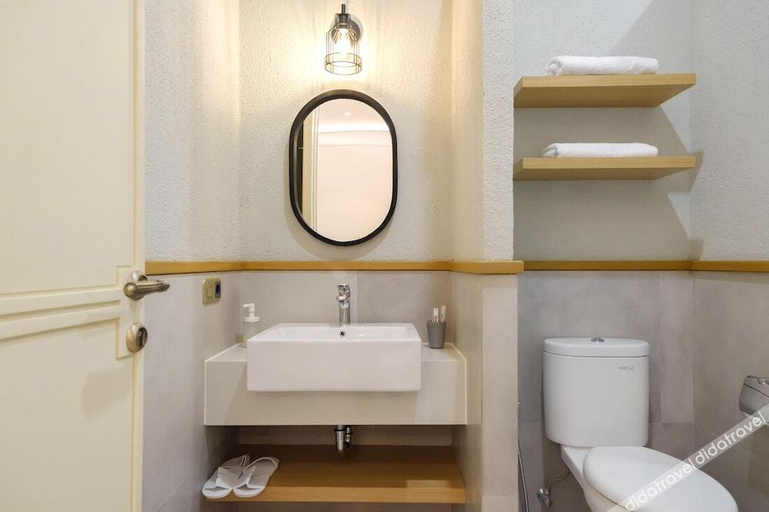 Bathroom 4, Casa Living Senopati (permanently closed), South Jakarta