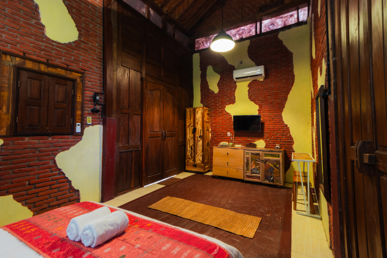 Bedroom 12