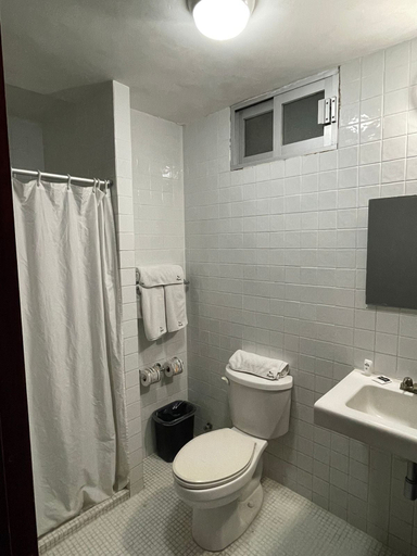 Bathroom 4, Hotel Royalty, Veracruz