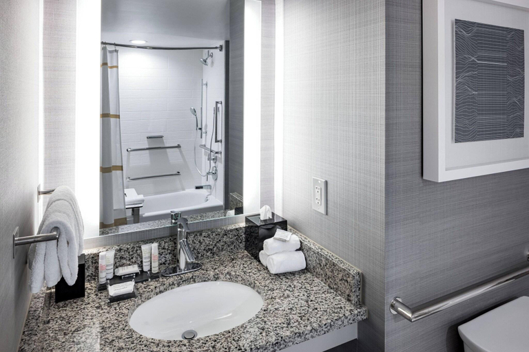 Bathroom 13