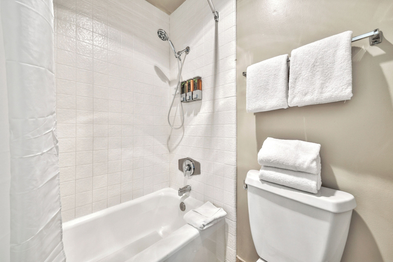 Bathroom 7