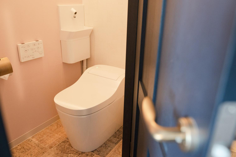 Bedroom 3, 7 Rooms Hotel & Cafe, Edogawa