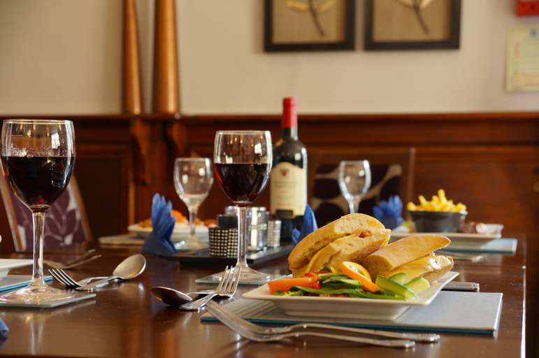 Food & Drinks 5, Eyre Court Hotel, Devon