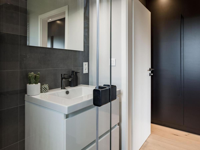Bedroom 3, Premium Guillemins Luxury apartment, Liège