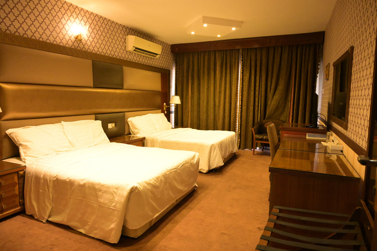 Bedroom 2, ABJAD CROWN HOTEL, Dubai