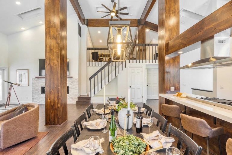 Explorer by Avantstay Close to Slopes! Game Room, Guest Suite, Hot Tub, Placer