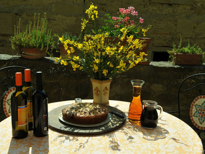 Food & Drinks 4, Modern Holiday Home in Monte Santa Maria Tiberina, Perugia