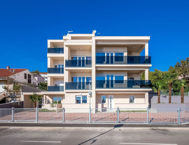 Exterior & Views, Charming Villa in Dramalj with Hot Tub, Crikvenica