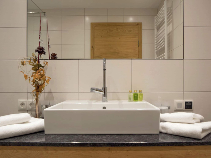 Bathroom 3, Apartment near the ski area in Mayrhofen, Schwaz