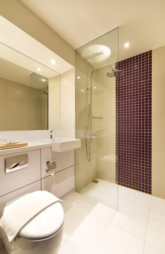 Bathroom 22