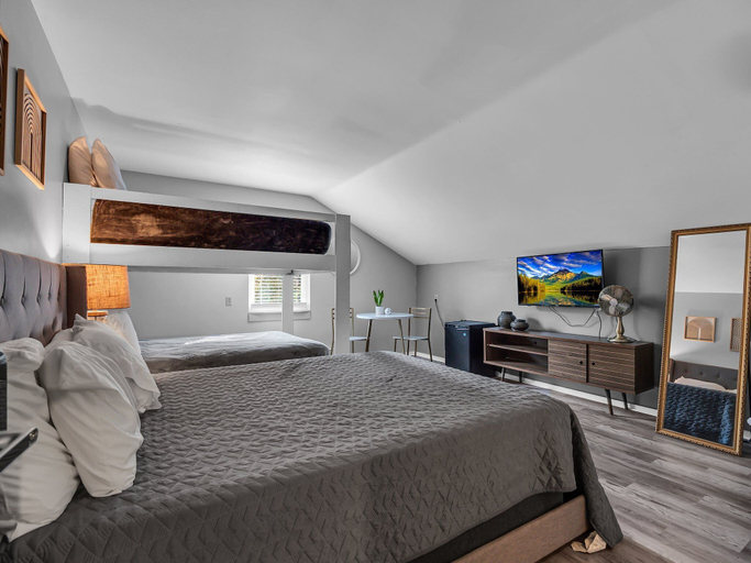 Bedroom 9