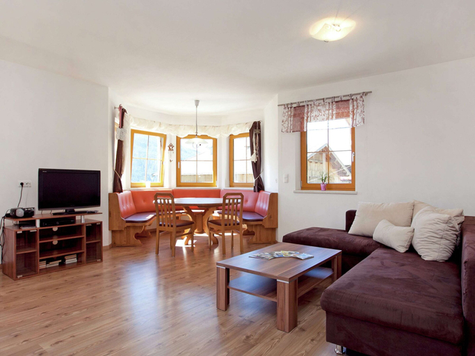 Living room 5, Stunning Apartment Near Forest in Mittersill, Zell am See