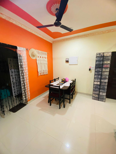 Others 4, 2bhk by the beach, North Goa