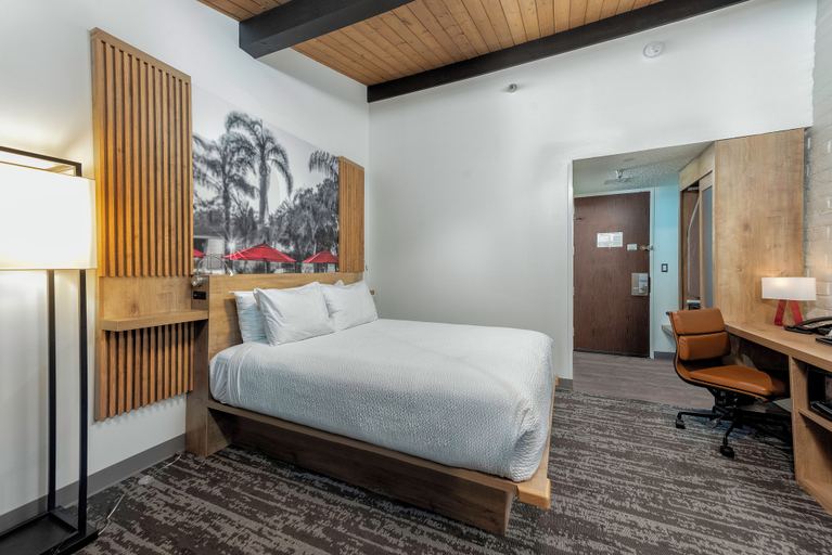 Bedroom 4, Ramada by Wyndham Santa Barbara, Santa Barbara