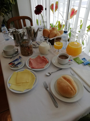 Food & Drinks, Residencial D. Joao III, Ponta Delgada