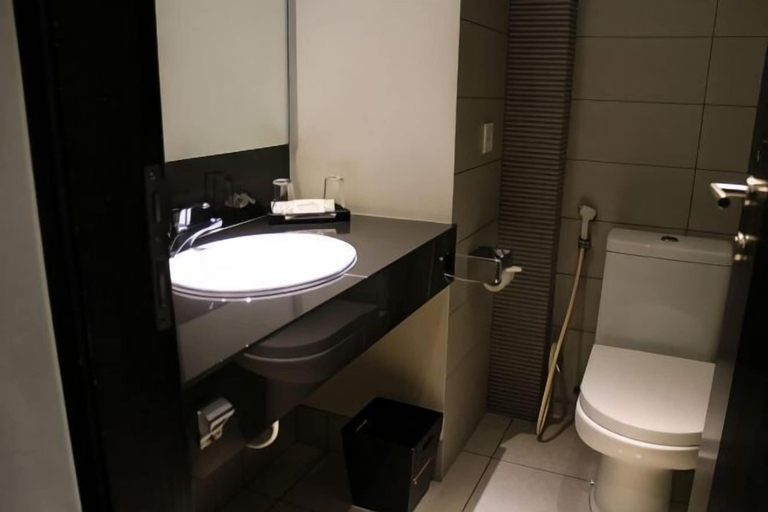 Bathroom 27