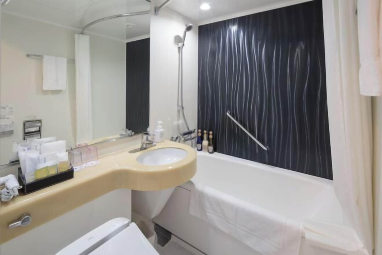 Bathroom 7
