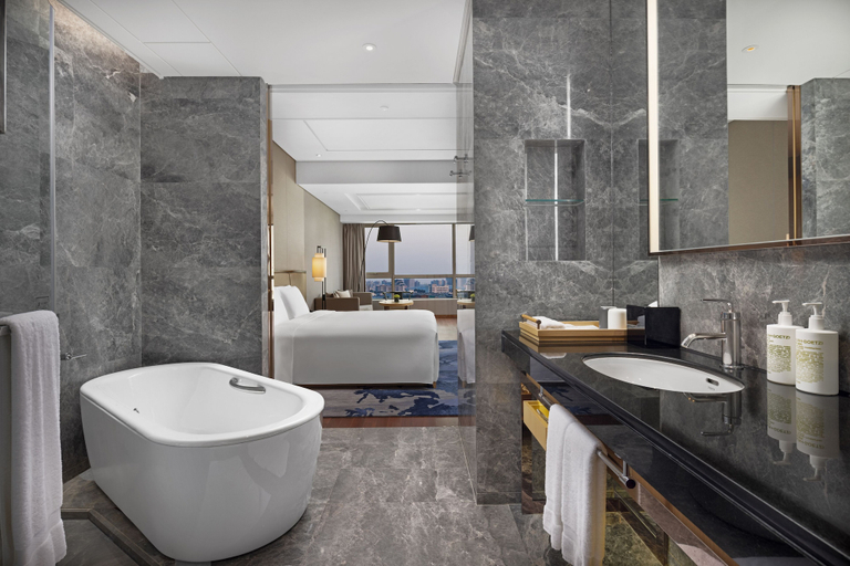 Bathroom 5, New World Beijing Hotel, Beijing