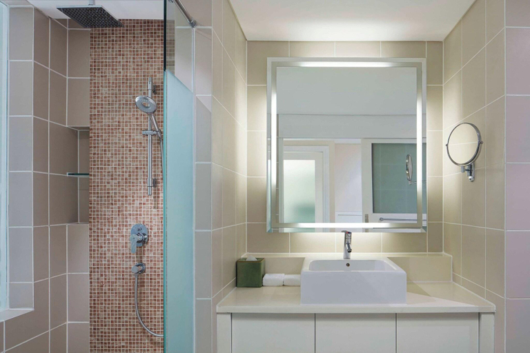 Bathroom 18