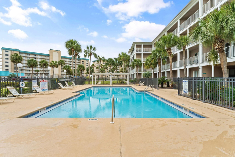Sport & Beauty 4, Grand Caribbean East 417, Escambia