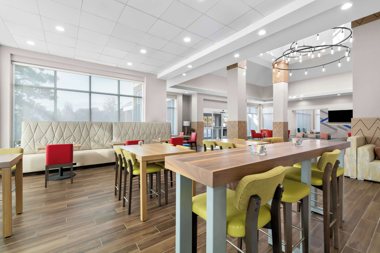 Food & Drinks 5, Hilton Garden Inn Lexington Georgetown , Scott