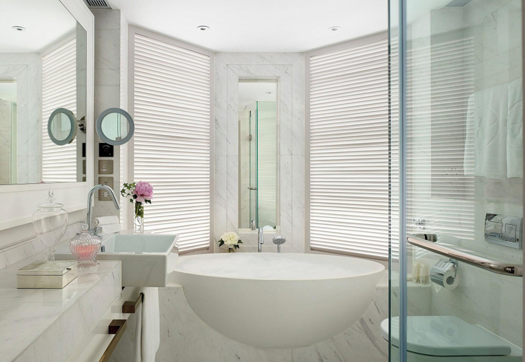 Bathroom 15