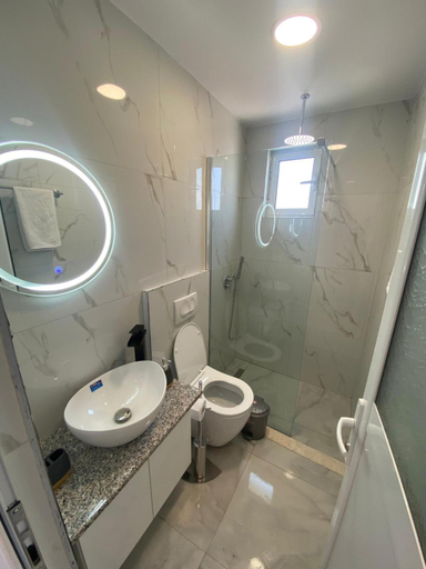 Bathroom 3, Niko Apartment, Sarandës