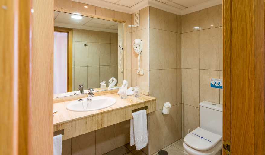 Bathroom, BLUESEA Interpalace, Santa Cruz de Tenerife