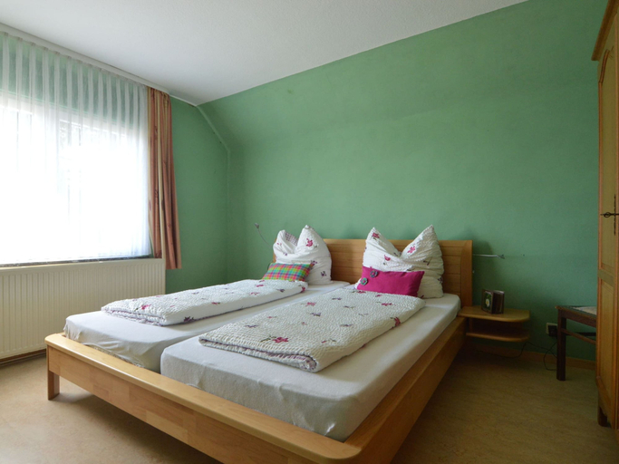 Bedroom 3, Apartment in Liege With Sauna & Hot Tub, Liège