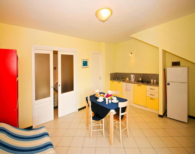 Others 2, 5-guest Apartment in Imperian Olive Grove, Imperia